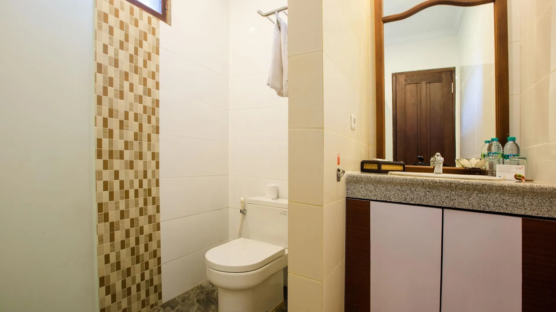 ***  U Tube Hotel Uluwatu Indonesien