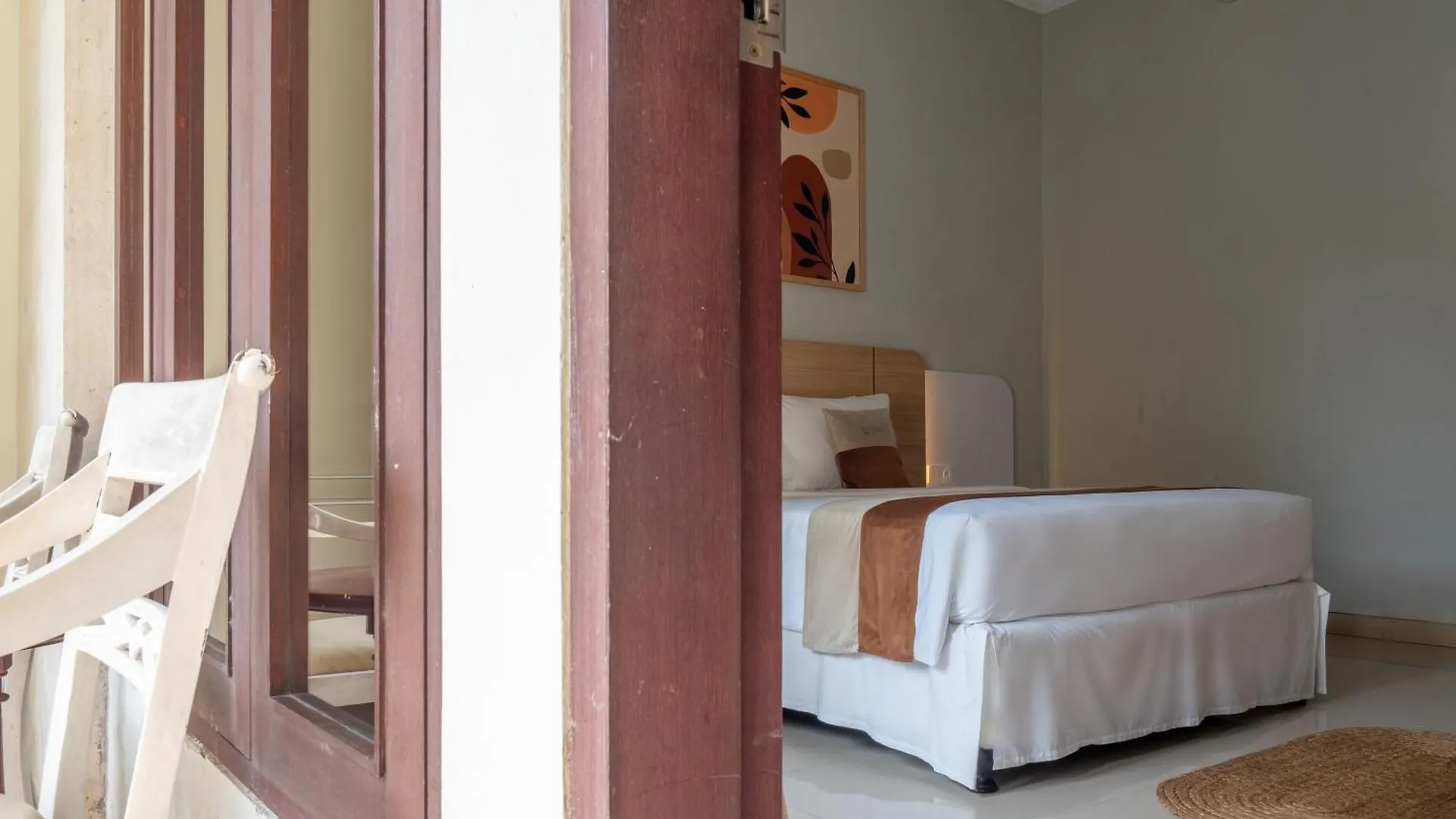 U Tube Hotel Uluwatu 3*,